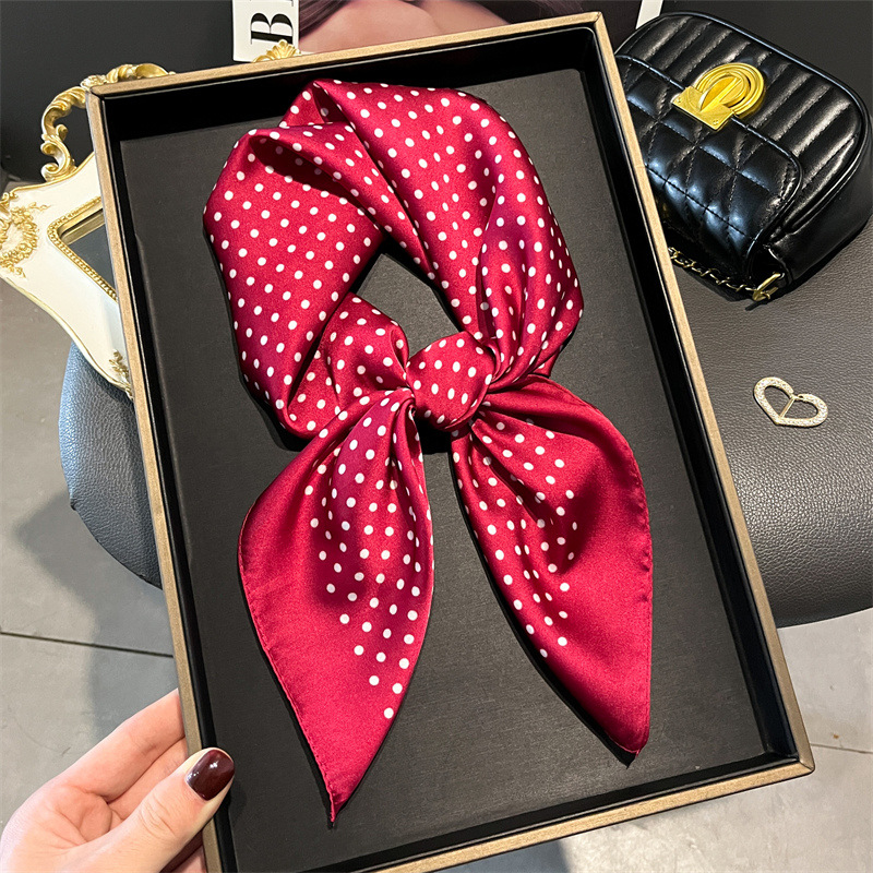 Women Bags Online - ผ้าพันคอพิมพ์ลายดอกไม้สำหรับผู้หญิงกระเป๋าคาดผมขนาดเล็กสำหรับฤดูร้อนและฤดูใบไม้ผลิของ syal Sutra หรูหราใหม่
