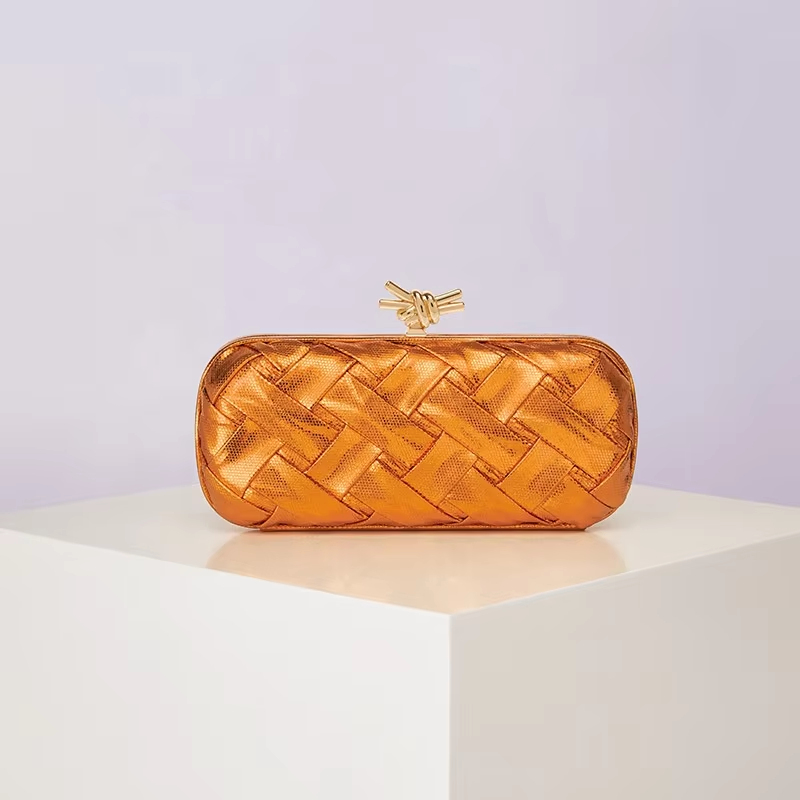 กระเป๋าถือสตรีลายเรขาคณิตแบบทอ - Women Bags 2026 Trends บทวิจารณ์และราคา