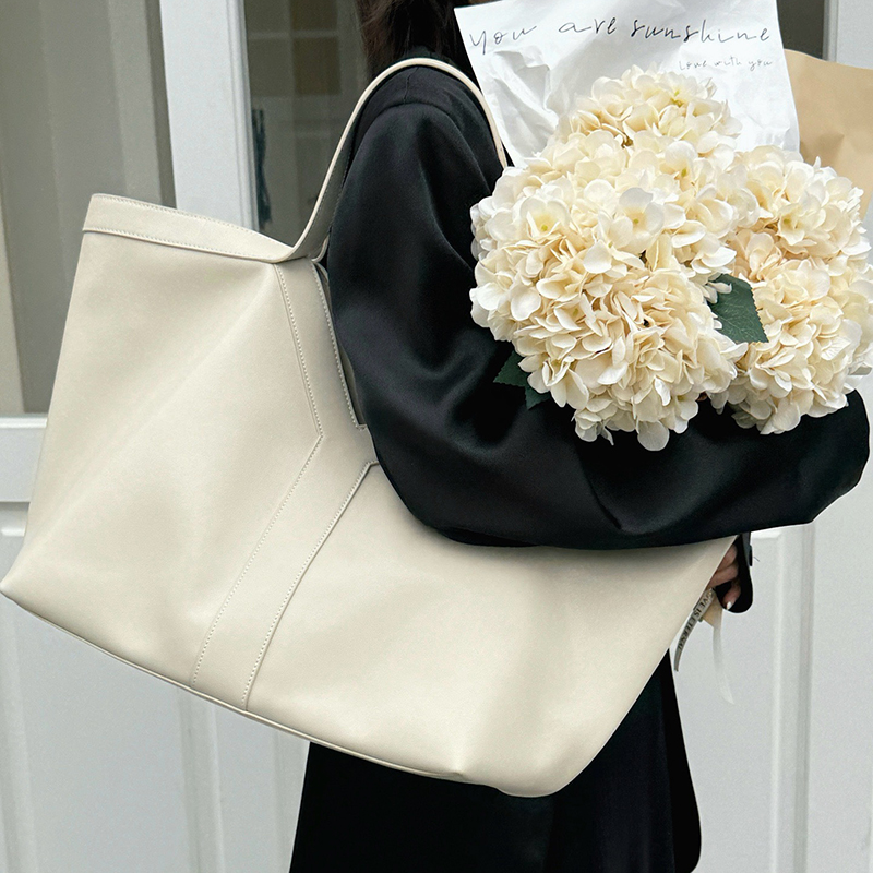 2026 ฤดูใบไม้ผลิแบรนด์หรูกระเป - Women Bags 2026 Trends บทวิจารณ์และราคา