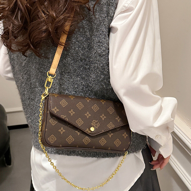 กระเป๋าสะพายข้างพิมพ์ลายบล็อกส - Women Bags 2026 Trends บทวิจารณ์และราคา