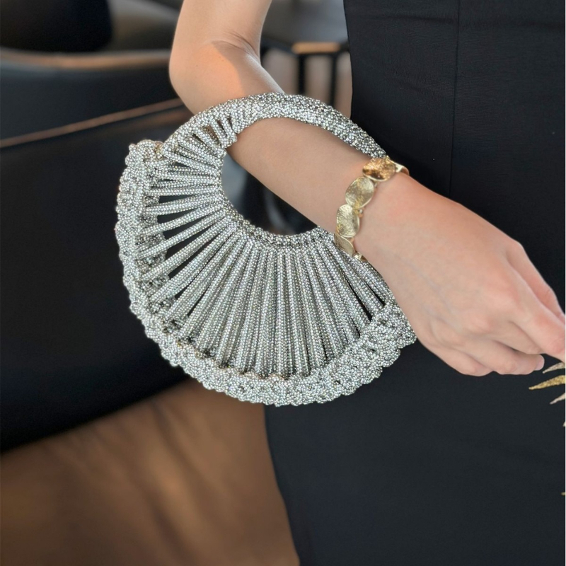กระเป๋าคลัทช์งานเลี้ยงกลางคืนผ - Women Bags 2026 Trends บทวิจารณ์และราคา