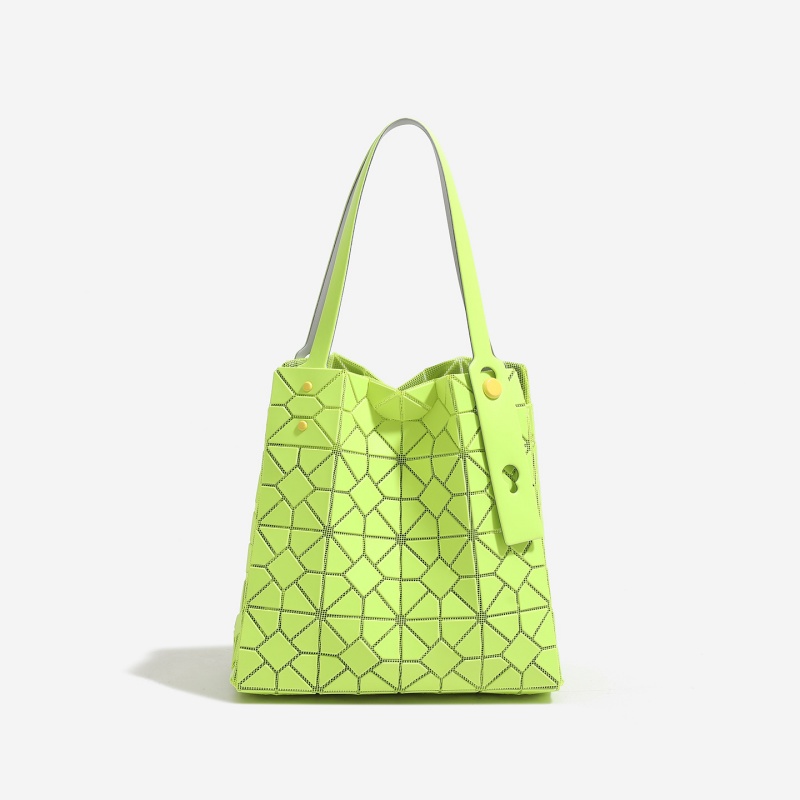 กระเป๋าโท้ททรงเรขาคณิตแฟชั่น 2 - Women Bags 2026 Trends บทวิจารณ์และราคา