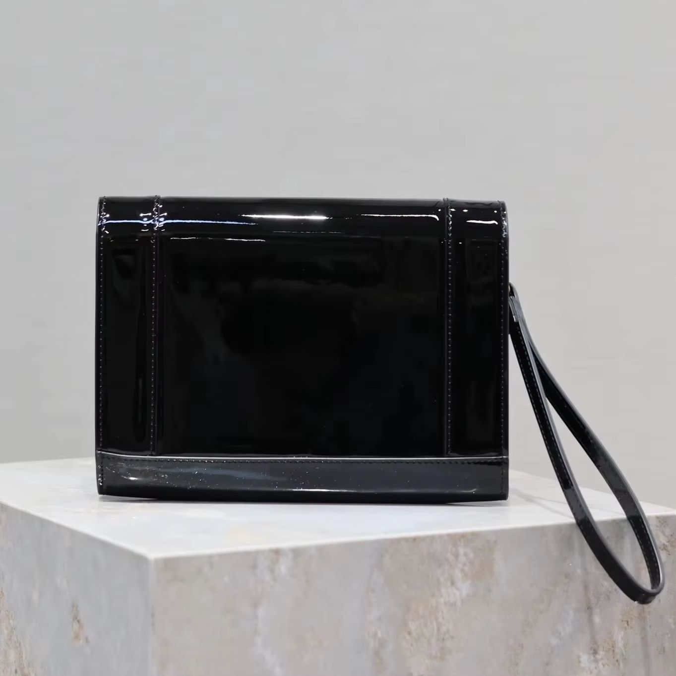 กระเป๋าสำหรับผู้หญิง ดีไซเนอร์ - Women Bags Premium Brands บทวิจารณ์และราคา