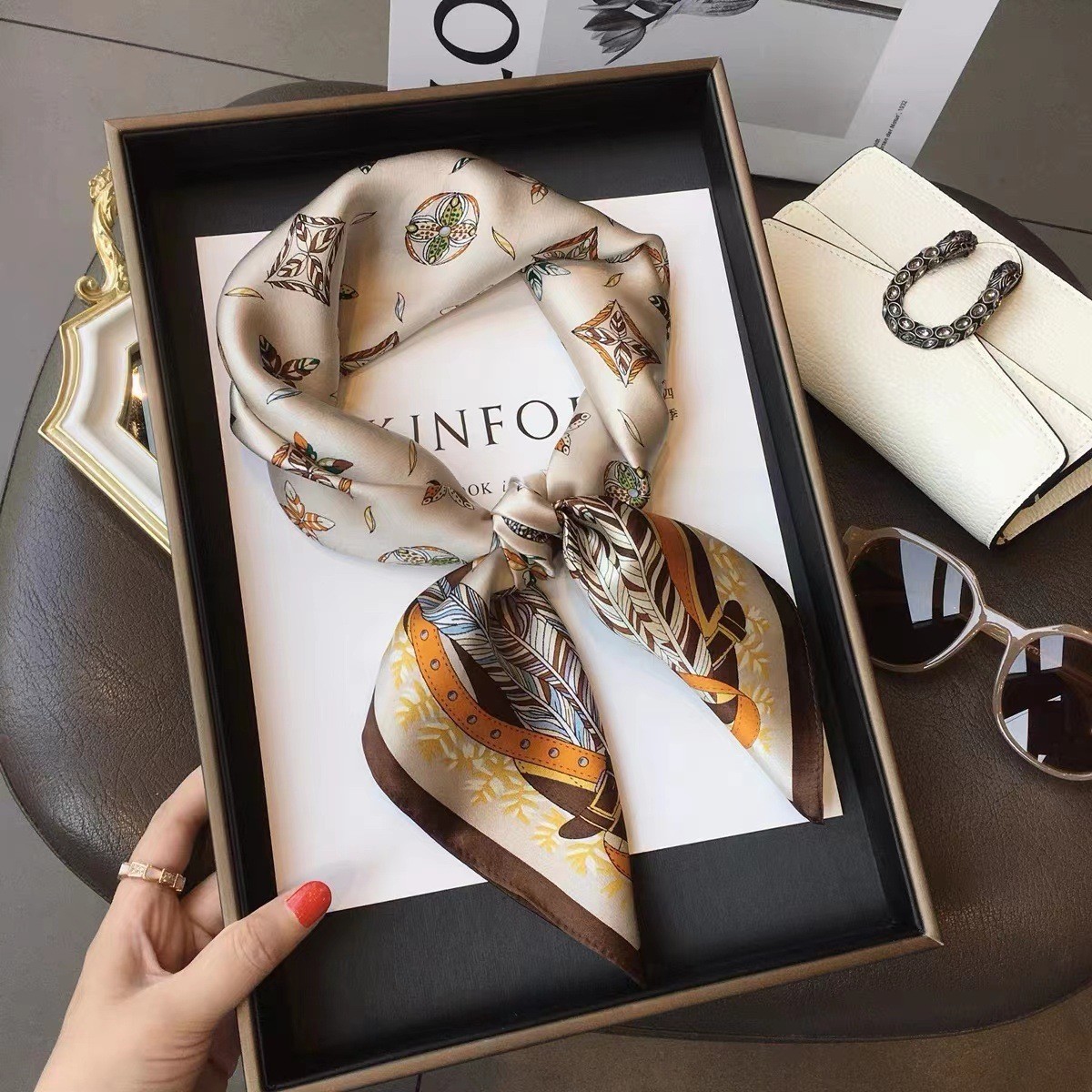 แฟชั่นหรูหราพิมพ์ 70*70 ซม.ผ้า - Women Bags Online บทวิจารณ์และราคา