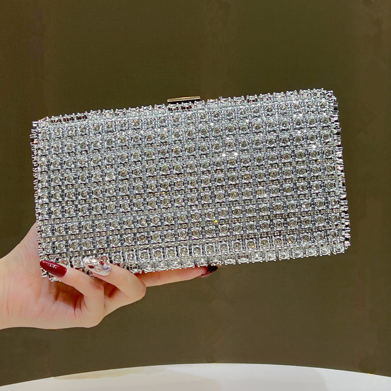 กระเป๋าคลัทช์และกระเป๋าถือสำหร - Women Bags 2026 Trends บทวิจารณ์และราคา