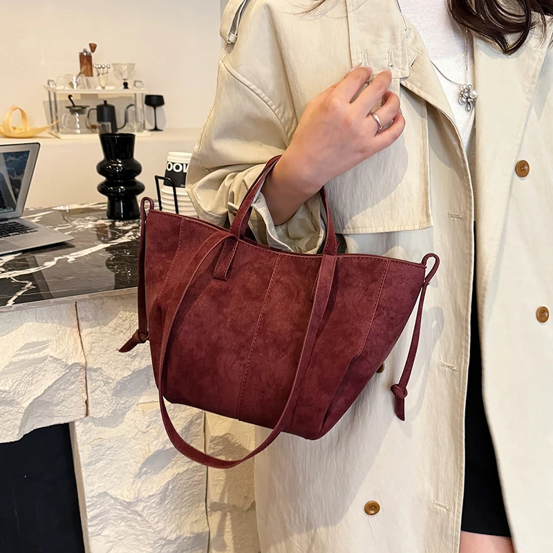 กระเป๋าถือสะพายไหล่แบบมีหูเกี่ - Women Bags In Sale บทวิจารณ์และราคา