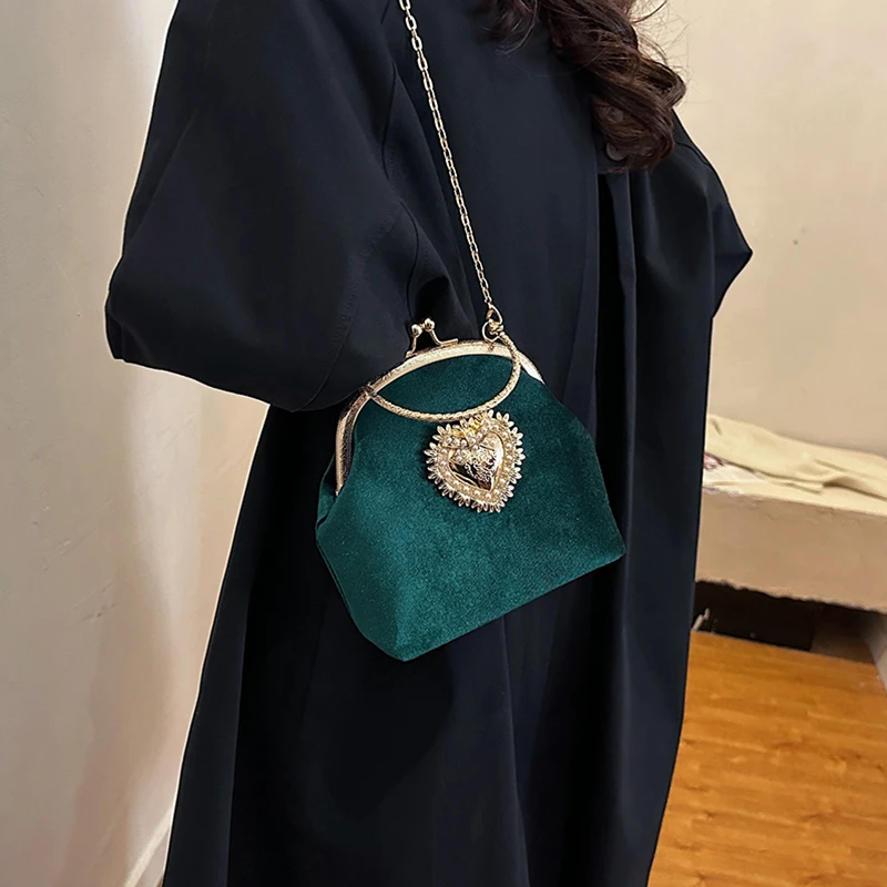 โซ่กํามะหยี่กรอบหัวใจอาหารค่ํา - Women Bags In Sale บทวิจารณ์และราคา